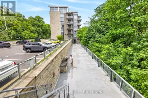 479 Charlton Avenue East Hamilton (stinson) ON L8N 0B4