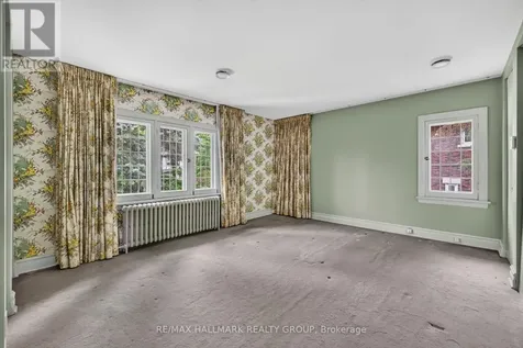 234 Old Irving Place Ottawa ON K1Y 1Z8