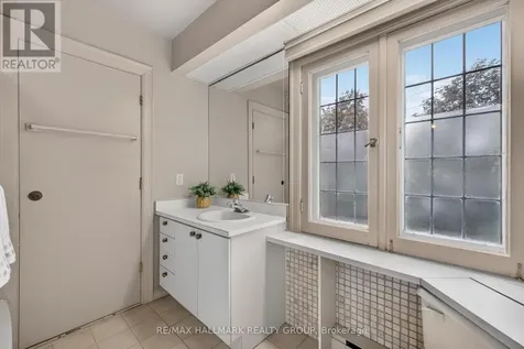 234 Old Irving Place Ottawa ON K1Y 1Z8