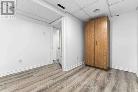178 Presland Road Ottawa ON K1K 4J7
