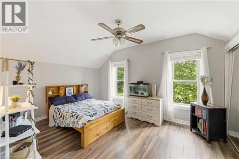 32 Clench Avenue Brantford ON N3T 1B6