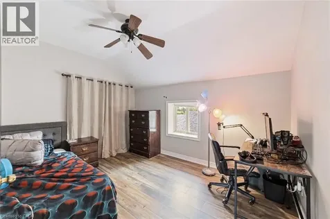 32 Clench Avenue Brantford ON N3T 1B6