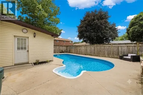 32 Clench Avenue Brantford ON N3T 1B6