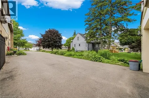 32 Clench Avenue Brantford ON N3T 1B6