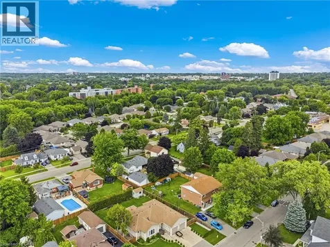 32 Clench Avenue Brantford ON N3T 1B6