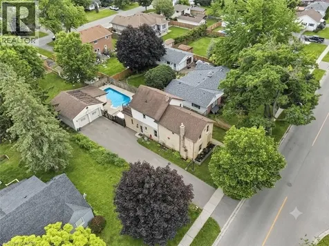 32 Clench Avenue Brantford ON N3T 1B6