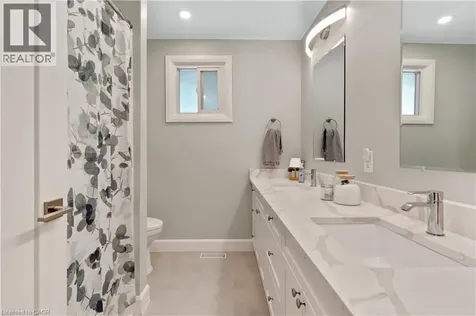64 Cindy Avenue Cambridge ON N3C 3J2