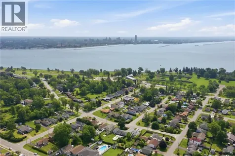27 Drummond Crescent Fort Erie ON L2A 1L3