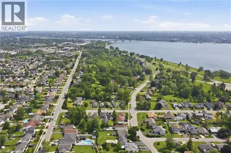 27 Drummond Crescent Fort Erie ON L2A 1L3