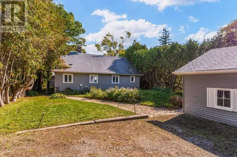 41 Sunnypoint Drive Innisfil ON L9S 2X4
