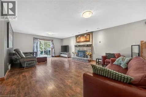 86 Chimney Hill Drive Cambridge ON N1T 1H3