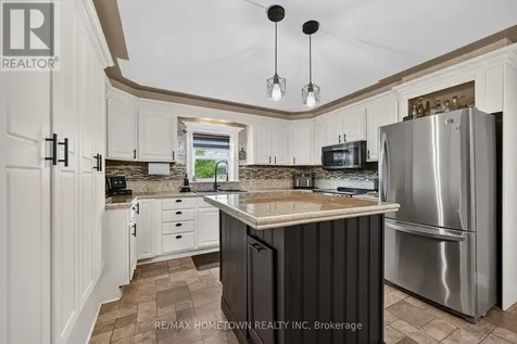 9142 County Rd 6 Road Augusta ON K0G 1R0