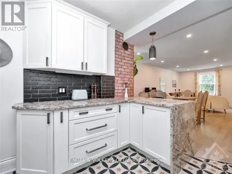 187 Ivy Crescent Ottawa ON K1M 1X9