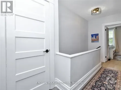 187 Ivy Crescent Ottawa ON K1M 1X9