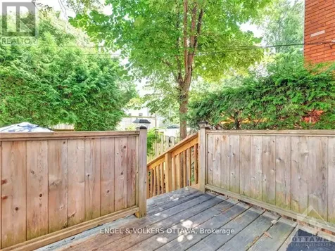 187 Ivy Crescent Ottawa ON K1M 1X9