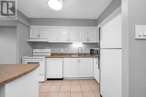 158C Mcarthur Avenue Ottawa ON K1L 8E7