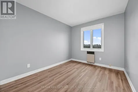 158C Mcarthur Avenue Ottawa ON K1L 8E7