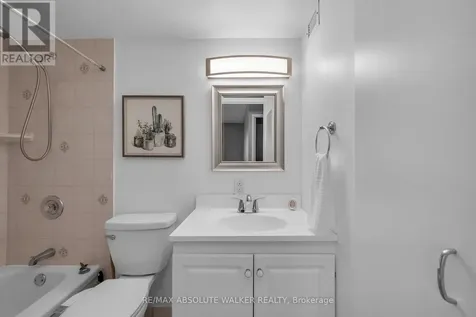 158C Mcarthur Avenue Ottawa ON K1L 8E7
