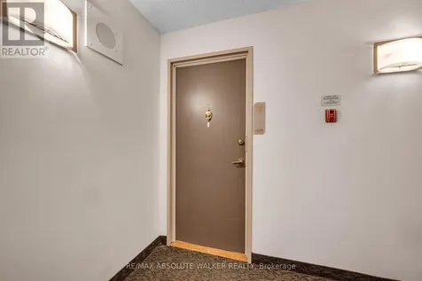 158C Mcarthur Avenue Ottawa ON K1L 8E7