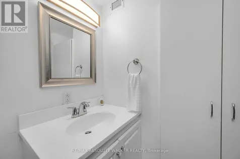 158C Mcarthur Avenue Ottawa ON K1L 8E7