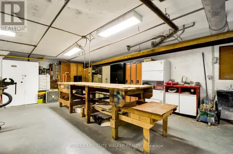 158C Mcarthur Avenue Ottawa ON K1L 8E7