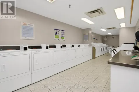 158C Mcarthur Avenue Ottawa ON K1L 8E7