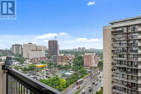 158C Mcarthur Avenue Ottawa ON K1L 8E7