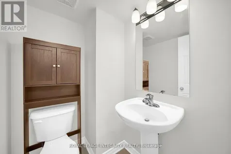 268 Paseo Pvt Private Ottawa ON K2G 4N7
