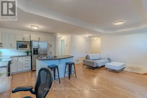 176 Paseo Private Ottawa ON K2G 4N7