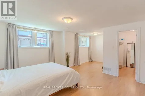 176 Paseo Private Ottawa ON K2G 4N7