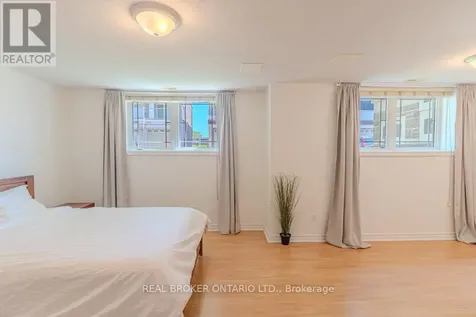 176 Paseo Private Ottawa ON K2G 4N7