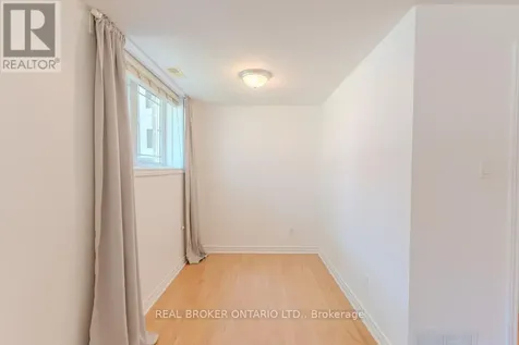 176 Paseo Private Ottawa ON K2G 4N7