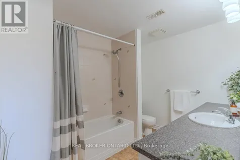 176 Paseo Private Ottawa ON K2G 4N7