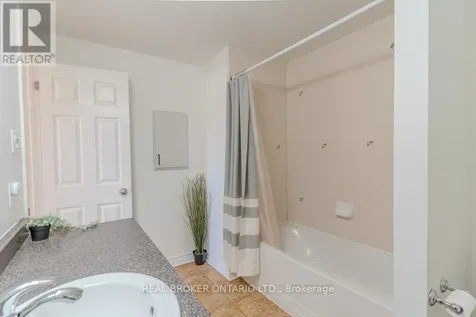 176 Paseo Private Ottawa ON K2G 4N7