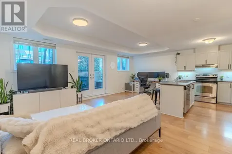 176 Paseo Private Ottawa ON K2G 4N7