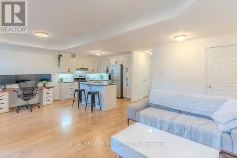 176 Paseo Private Ottawa ON K2G 4N7