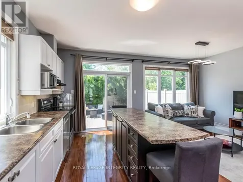 64 Stedman Street Ottawa ON K1T 4G7