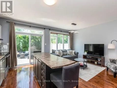 64 Stedman Street Ottawa ON K1T 4G7