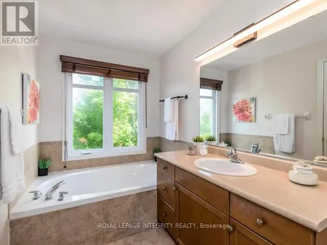 64 Stedman Street Ottawa ON K1T 4G7