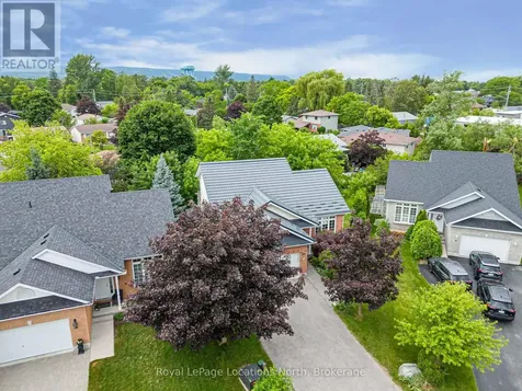 18 River Run Collingwood ON L9Y 5J7