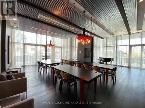 5 St. Joseph Street Toronto (bay Street Corridor) ON M4Y 0B6