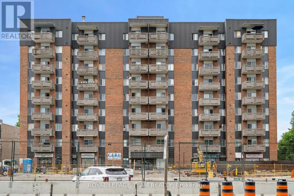 945 Richmond Road Ottawa ON K2B 8B9