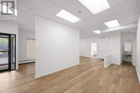 945 Richmond Road Ottawa ON K2B 8B9