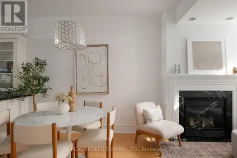 12 East York Avenue Toronto (broadview North) ON M4K 3Z9