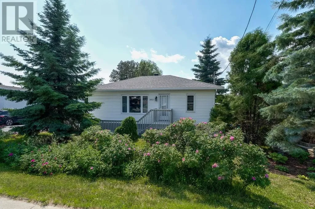 2623 Highway 69 N Val Caron ON P3N 1K5