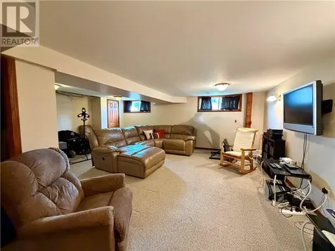 158 Lapointe Street Hanmer ON P3P 1K7