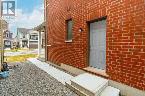 22 Prudhoe Terrace Barrie ON L9S 2Z8