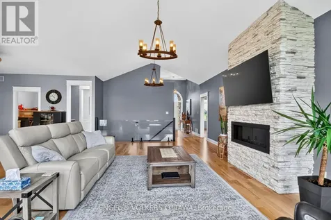 100 Lake Trail Road Ottawa ON K4P 2G2