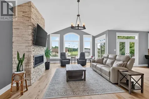 100 Lake Trail Road Ottawa ON K4P 2G2
