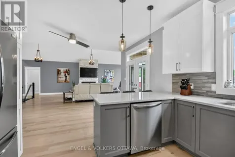 100 Lake Trail Road Ottawa ON K4P 2G2